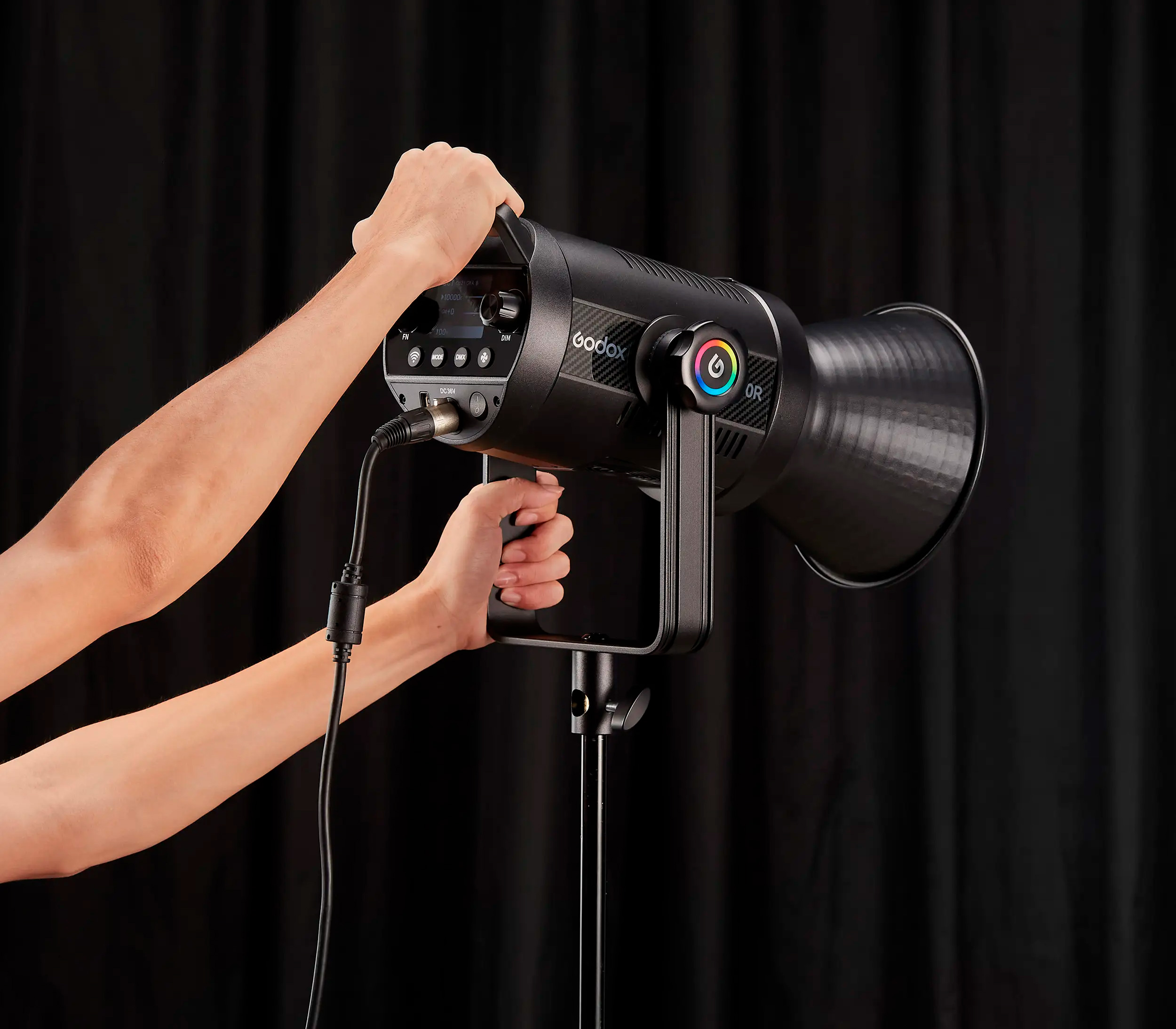 Осветитель Godox SL150R, светодиодный, 2500~10000K, RGB, 150 Вт