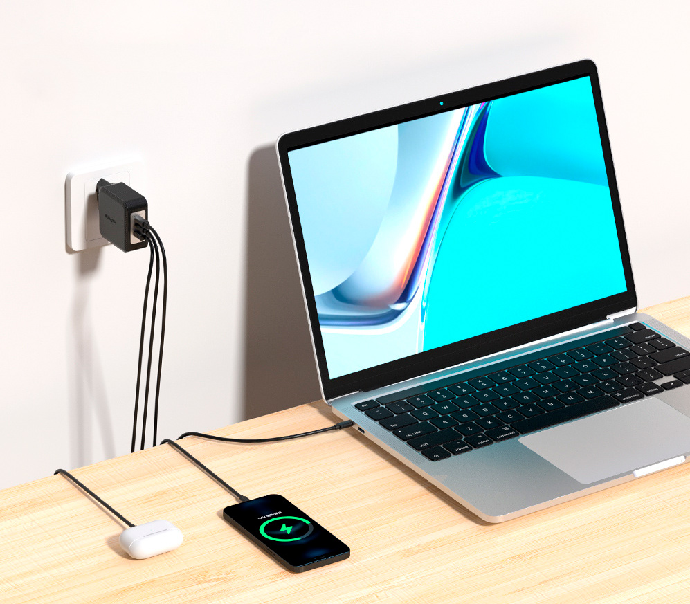 Зарядное устройство Kingma 100W GaN USB Charger, 100 Вт, 2х USB-C + USB-A (уцененный)