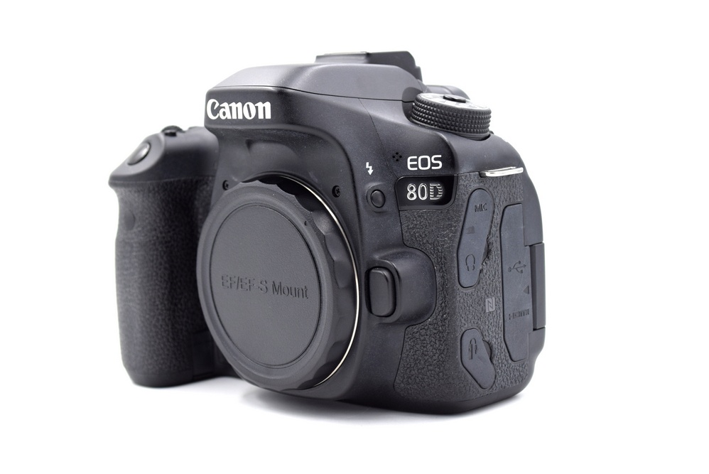 Зеркальный фотоаппарат Canon EOS 80D Body (состояние 5-) (б/у)