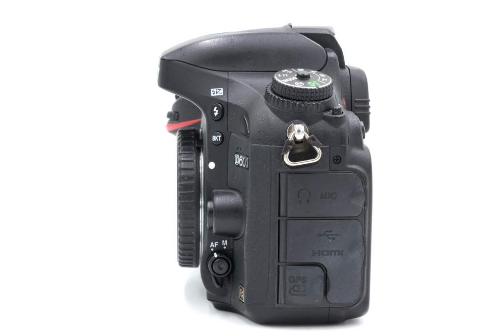 Зеркальный фотоаппарат Nikon D600 Body (состояние 4) (б/у)