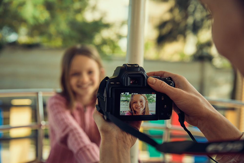 Зеркальный фотоаппарат Canon CANON EOS 250D Kit Black + EF-S 18-55 DC (уцененный)