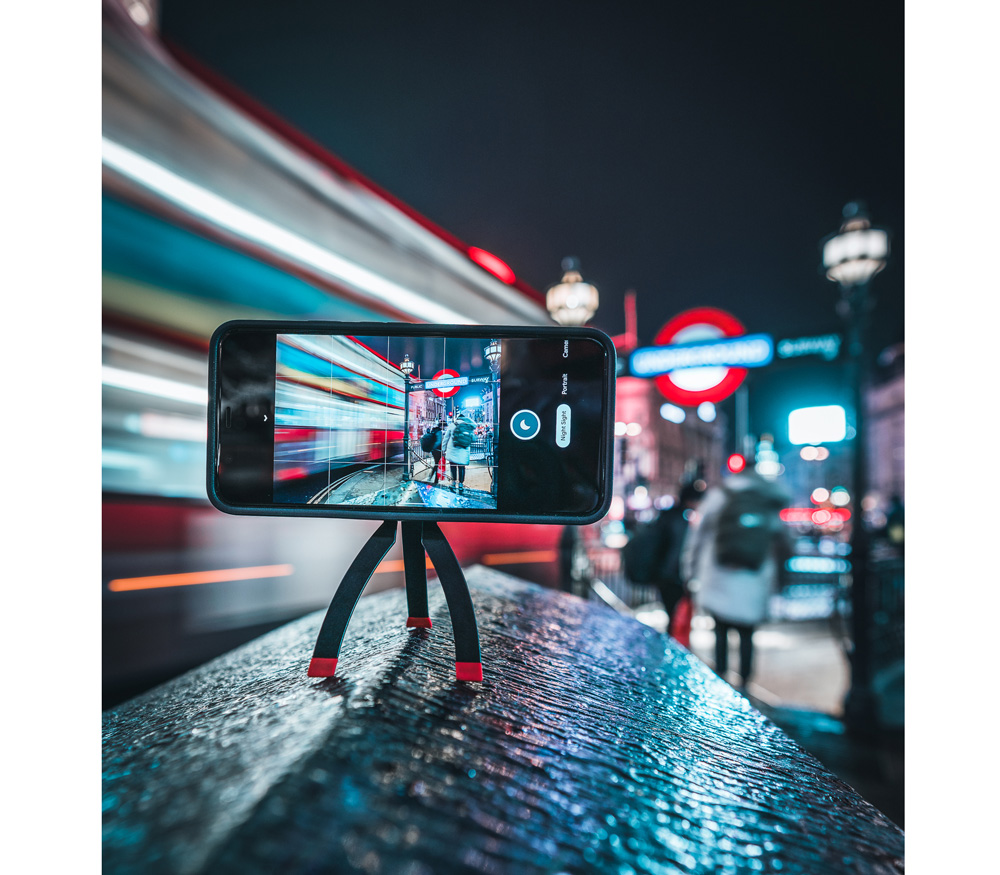 Чехол с ножками JOBY StandPoint для iPhone 12 и 12 Pro