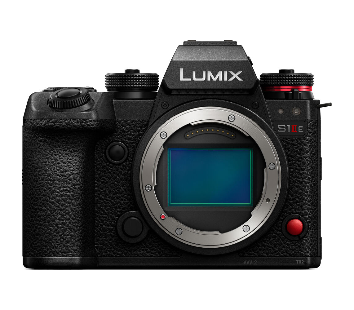 Беззеркальный фотоаппарат Panasonic Lumix S1 II E Body, английское меню