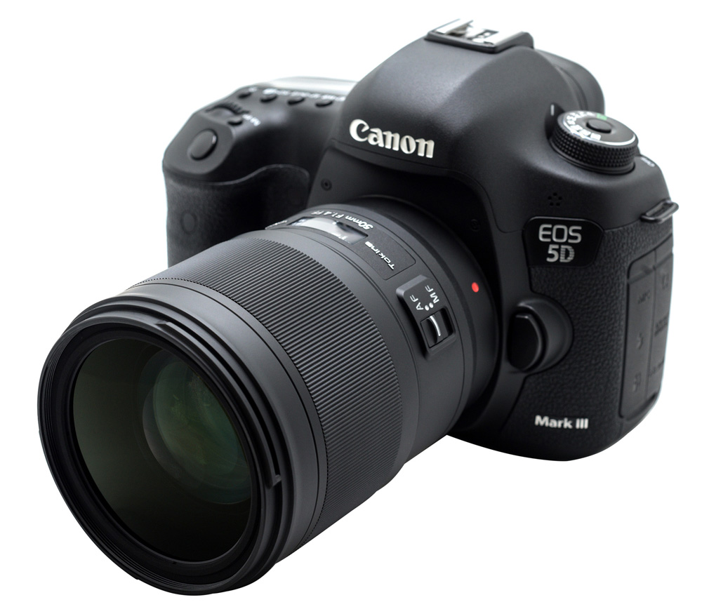 Объектив Tokina Opera 50mm F1.4 FF AF для Canon