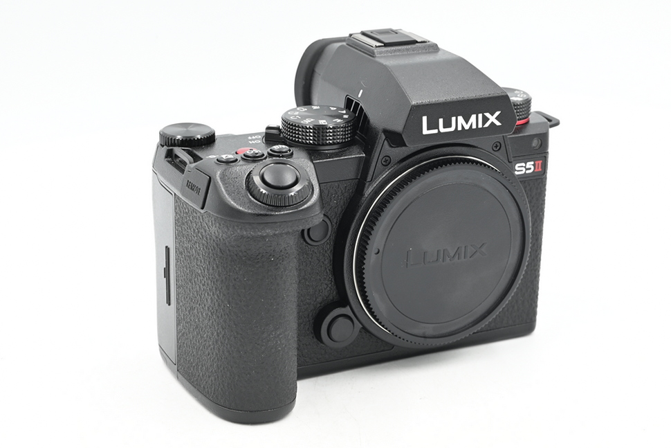 Беззеркальный фотоаппарат Panasonic Lumix S5 Mark II Body, англ. меню (состояние 5) (б/у)