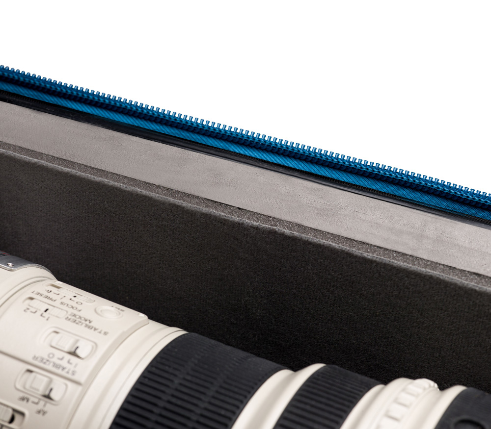 Чемодан на колесах Tenba Air Case Attaché 3220w