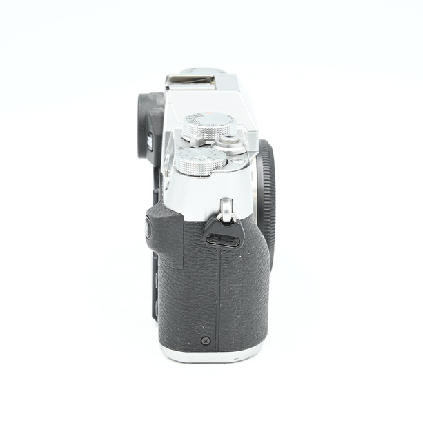 Фотокамера Fujifilm X-T30 II Body Silver - с.н. 15220 (1тыс, состояние 5-) (б/у)