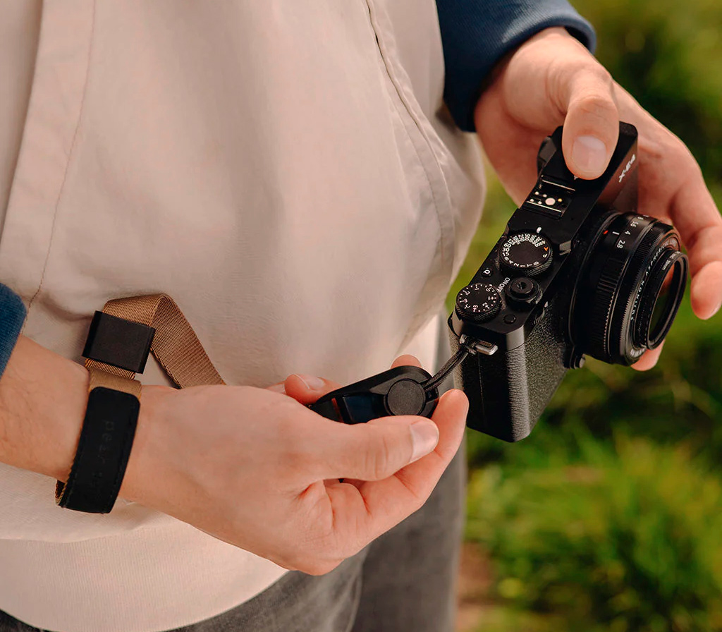 Ремень на запястье Peak Design Cuff, коричневый (Coyote)