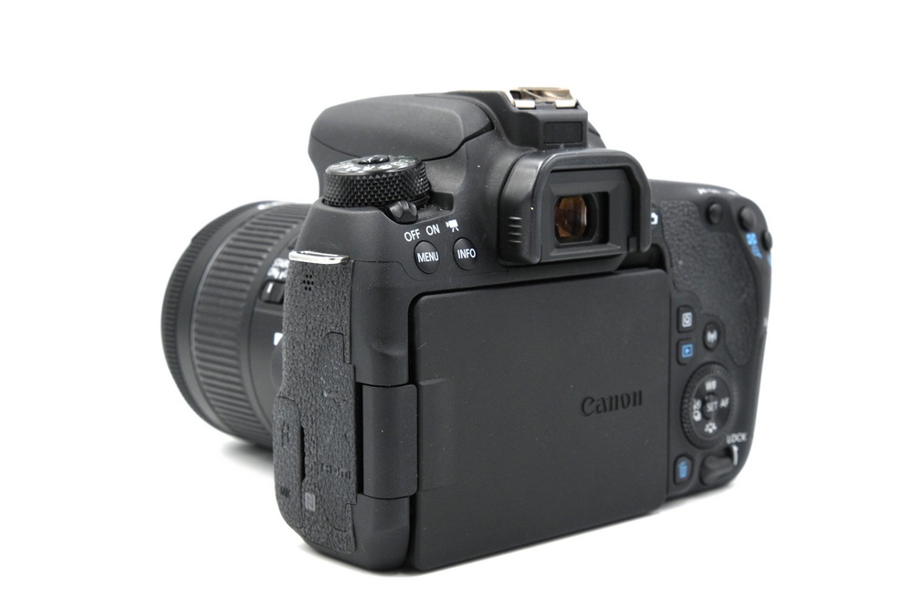 Зеркальный фотоаппарат Canon EOS 77D kit 18-55 IS STM (состояние 5) (б/у)