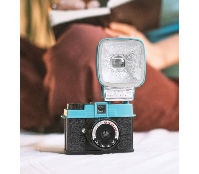 Пленочный фотоаппарат Lomography Lomourette Half-frame & Flash