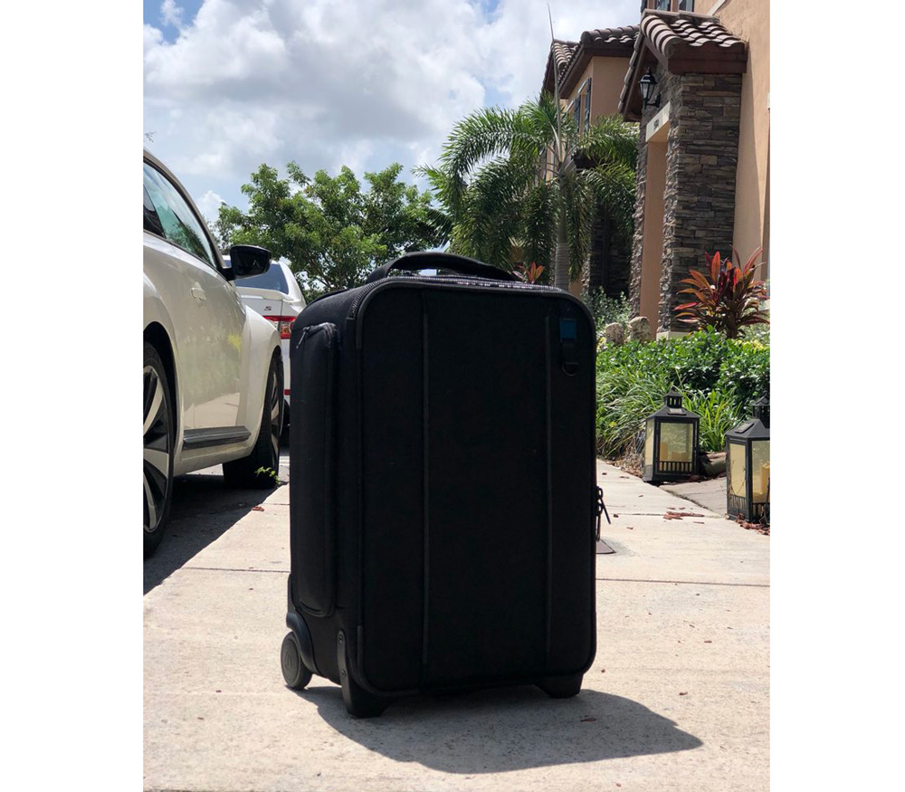 Чемодан на колесах Tenba Roadie Air Case Roller 21