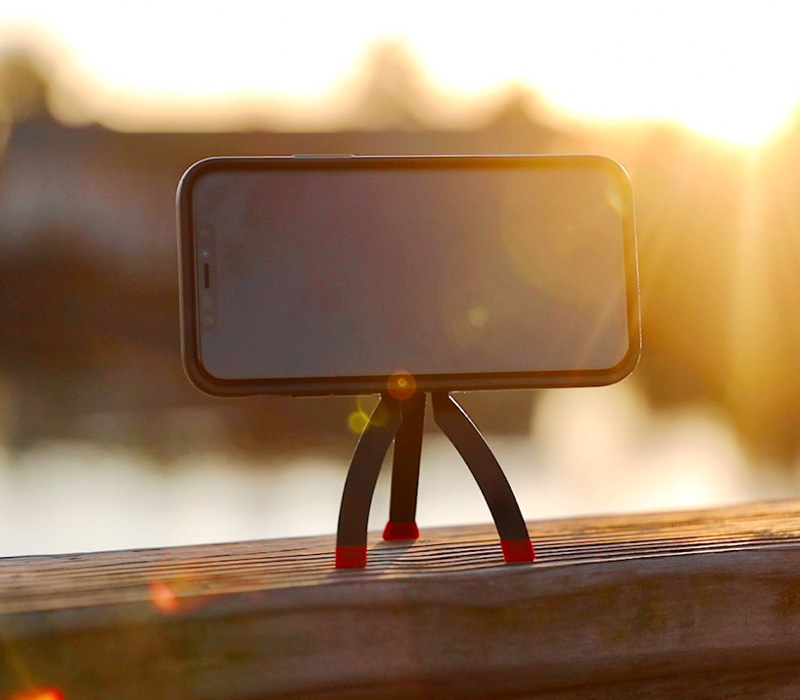 Чехол с ножками JOBY StandPoint для iPhone 12 и 12 Pro