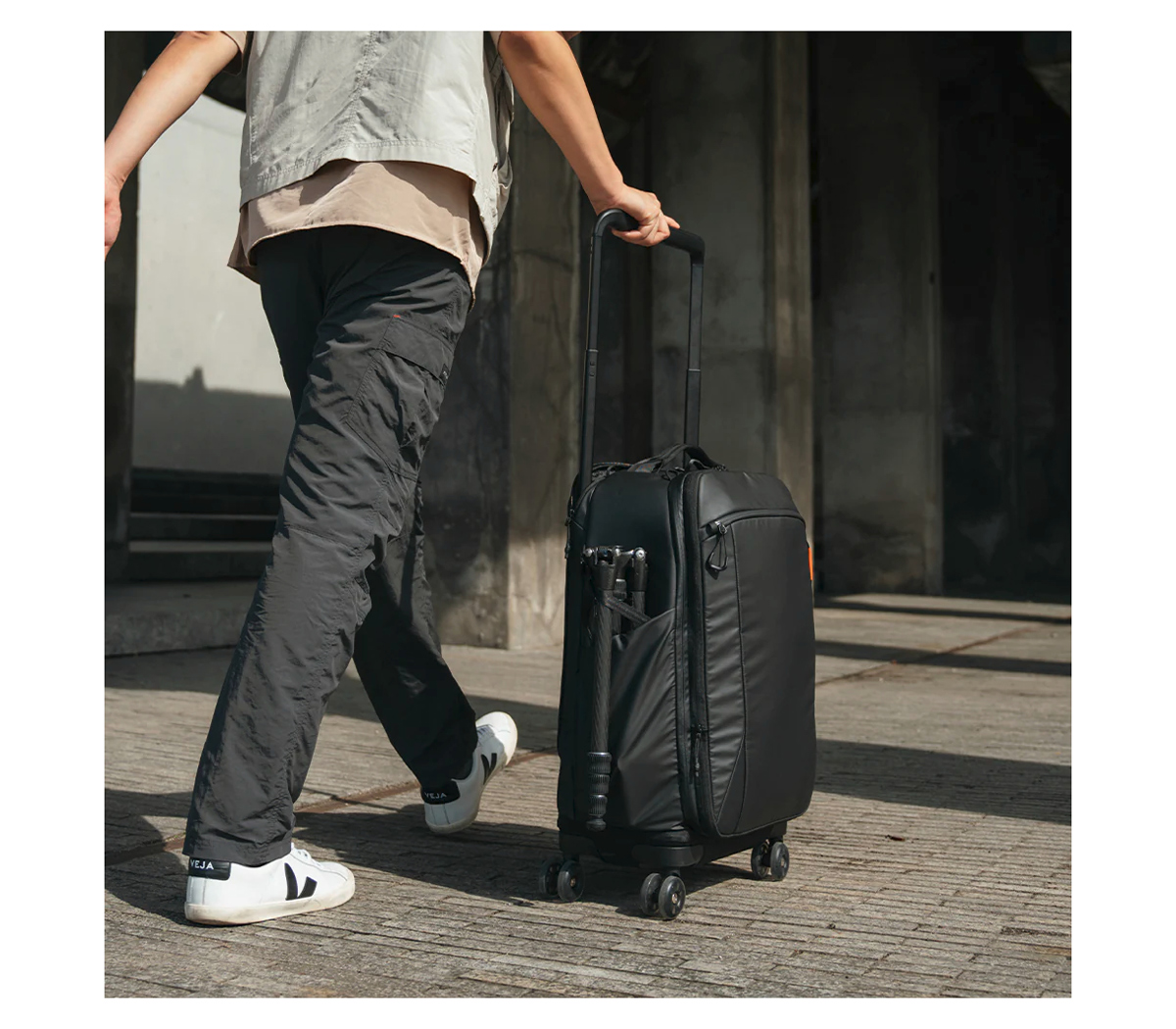 Сумка на колесах PGYTECH Roller Camera Backpack + рюкзак 2 в 1