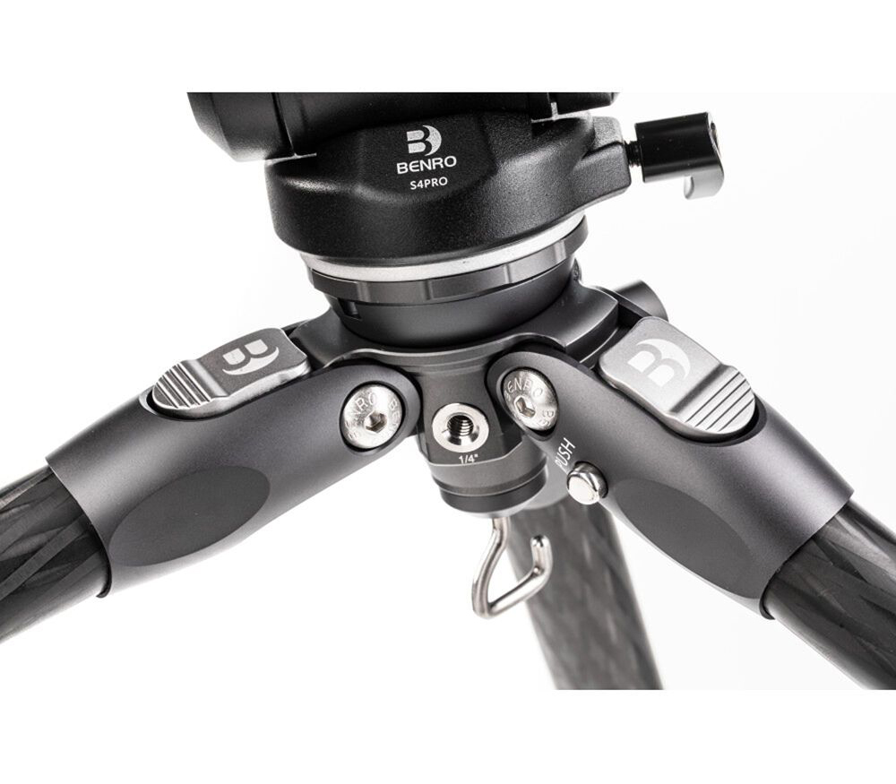 Штатив Benro Tortoise TTOR24 с видеоголовой S4Pro, цанговые замки, карбон
