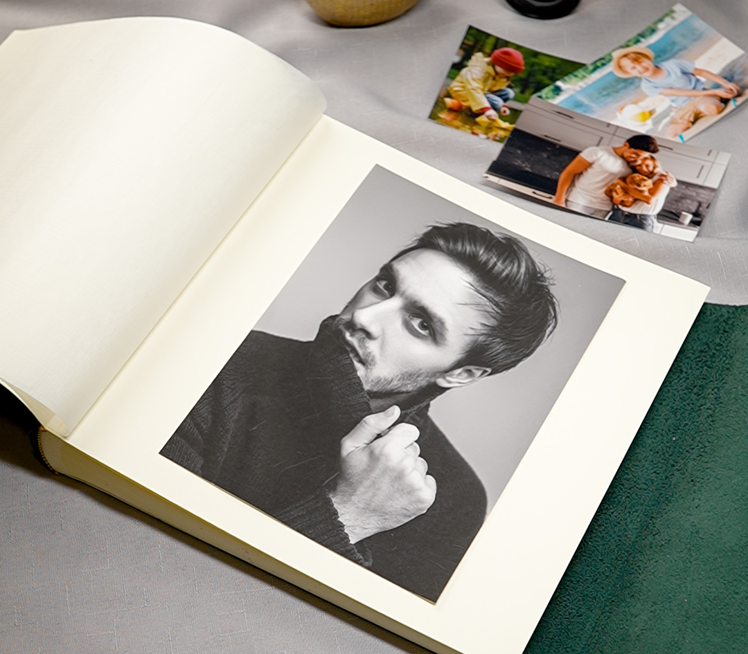 Кожаный фотоальбом Florentia 30х30 см, 100 страниц "Capriolo" зелёный