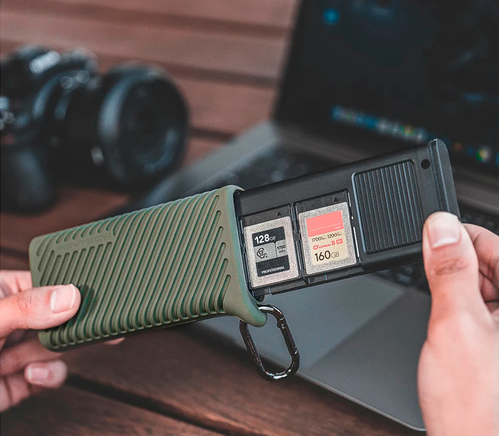 Карт-ридер и чехол PGYTECH CFexpress CreateMate, для CFE-A / SD, зеленый