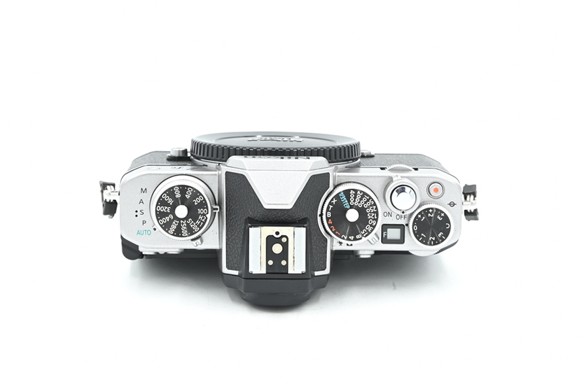 Беззеркальный фотоаппарат Nikon Z fc Body Silver (состояние 5-) (б/у)