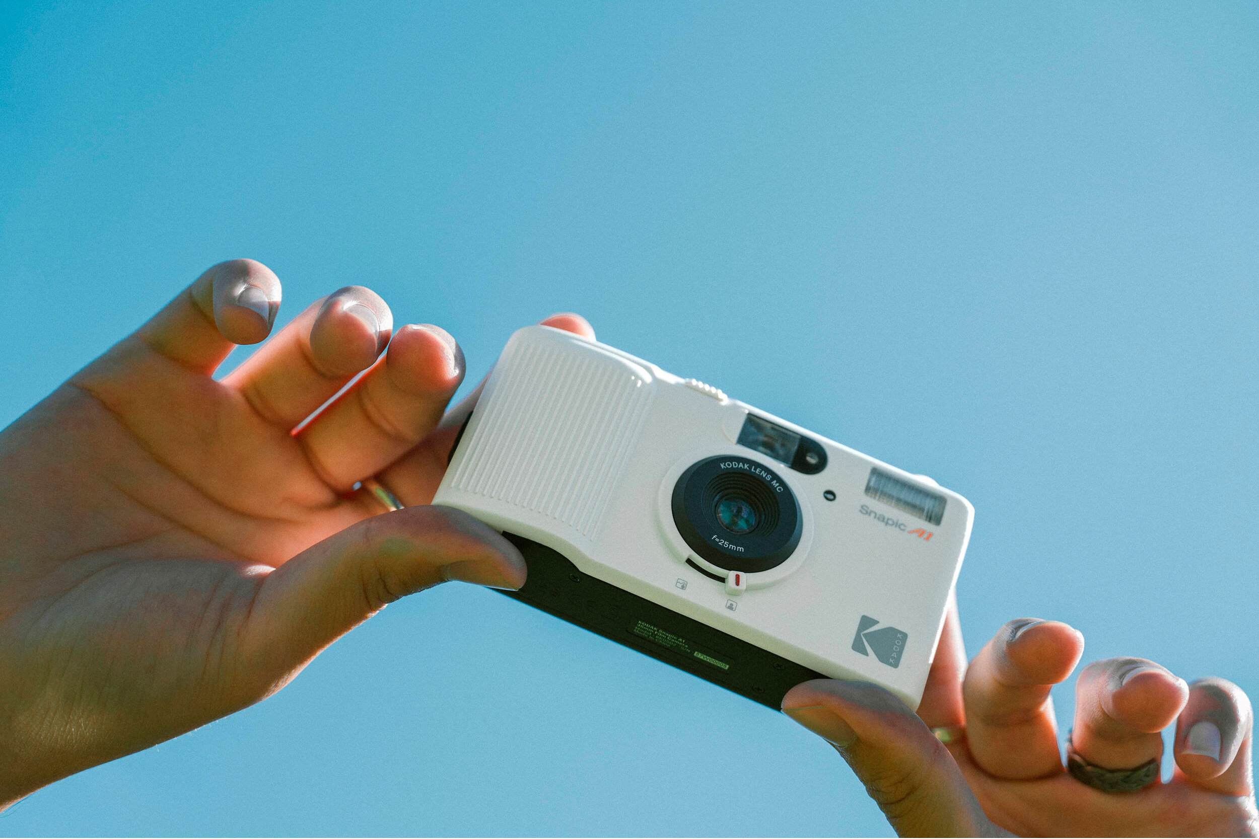 Компактный фотоаппарат Kodak Snapic A1 Ivory White