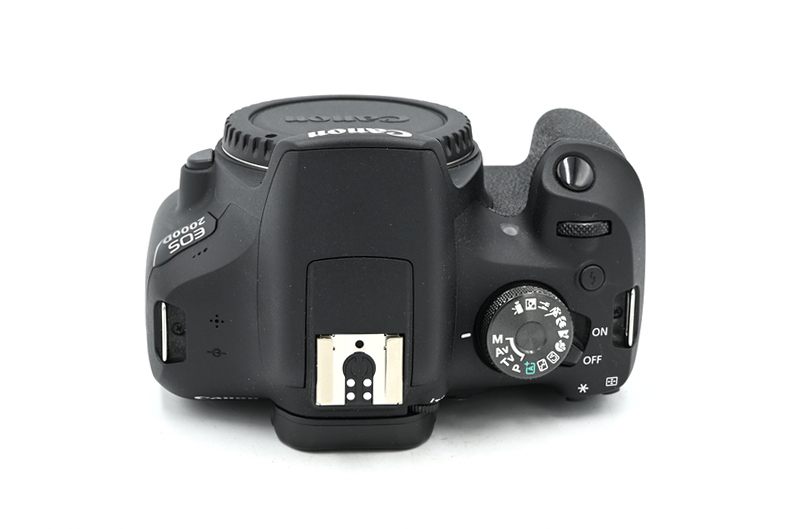 Зеркальный фотоаппарат Canon EOS 2000D Body (состояние 5) (б/у)