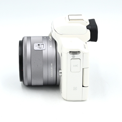 Беззеркальный фотоаппарат Canon EOS M50 Kit EF-M 15-45mm IS STM, белый (состояние 5-) (б/у)