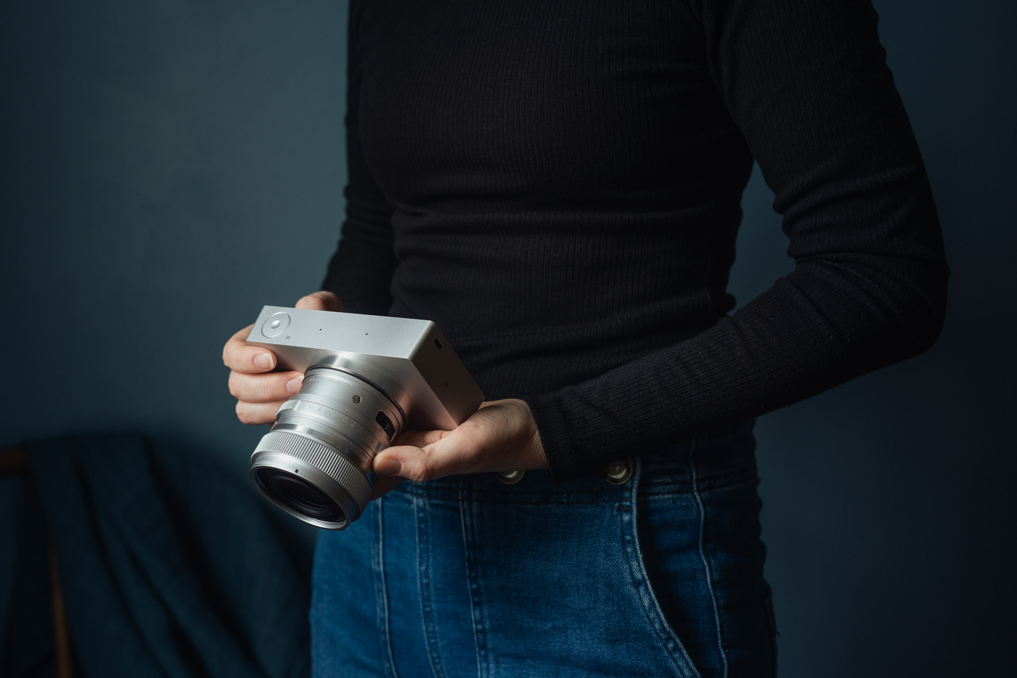 Беззеркальный фотоаппарат Sigma BF Body, серебристый