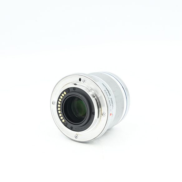 Объектив Olympus M.Zuiko 45mm f/1.8 silver (состояние 4) (б/у)