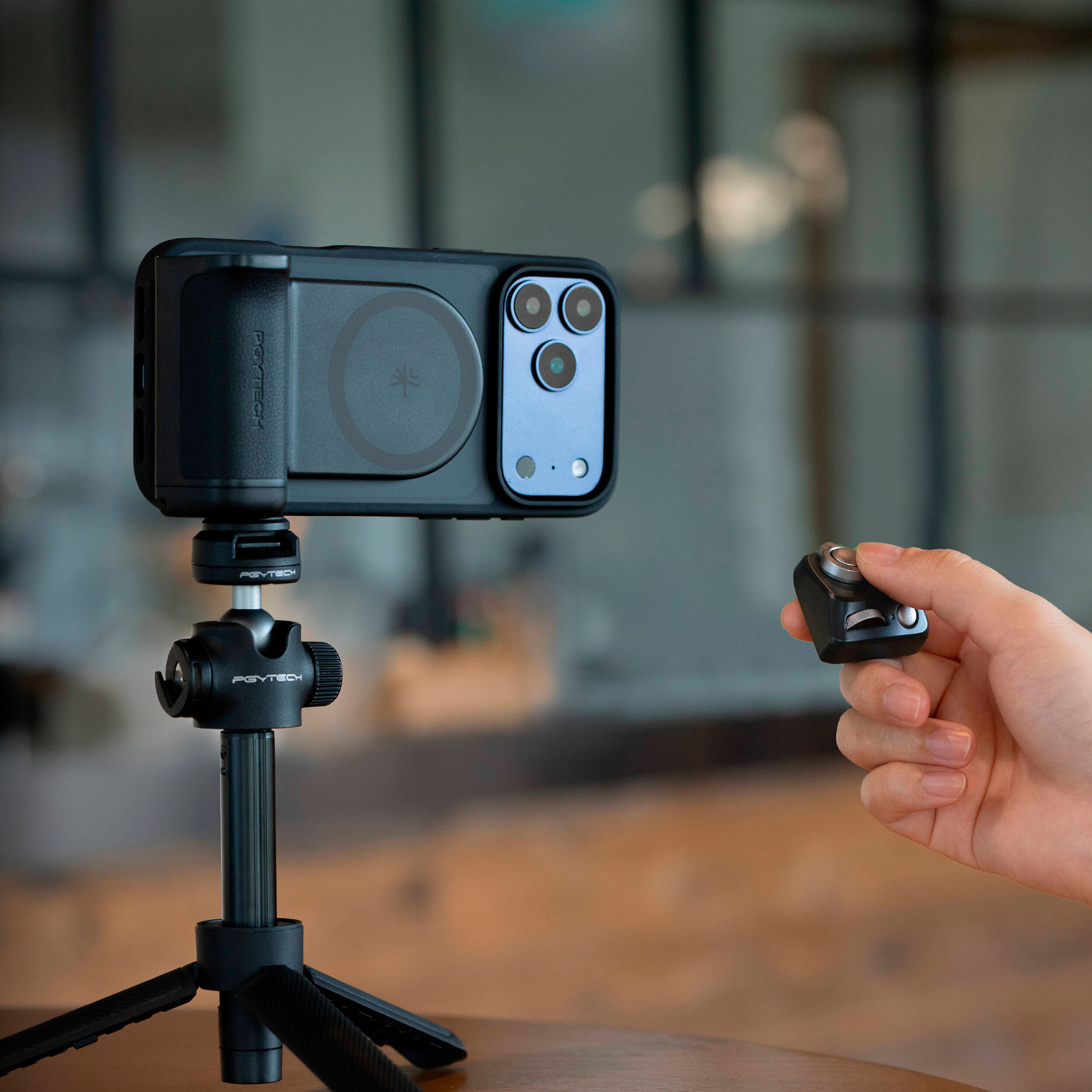 Рукоятка для смартфона PGYTECH MagCam 2 Phone Grip Classic Black, MagSafe