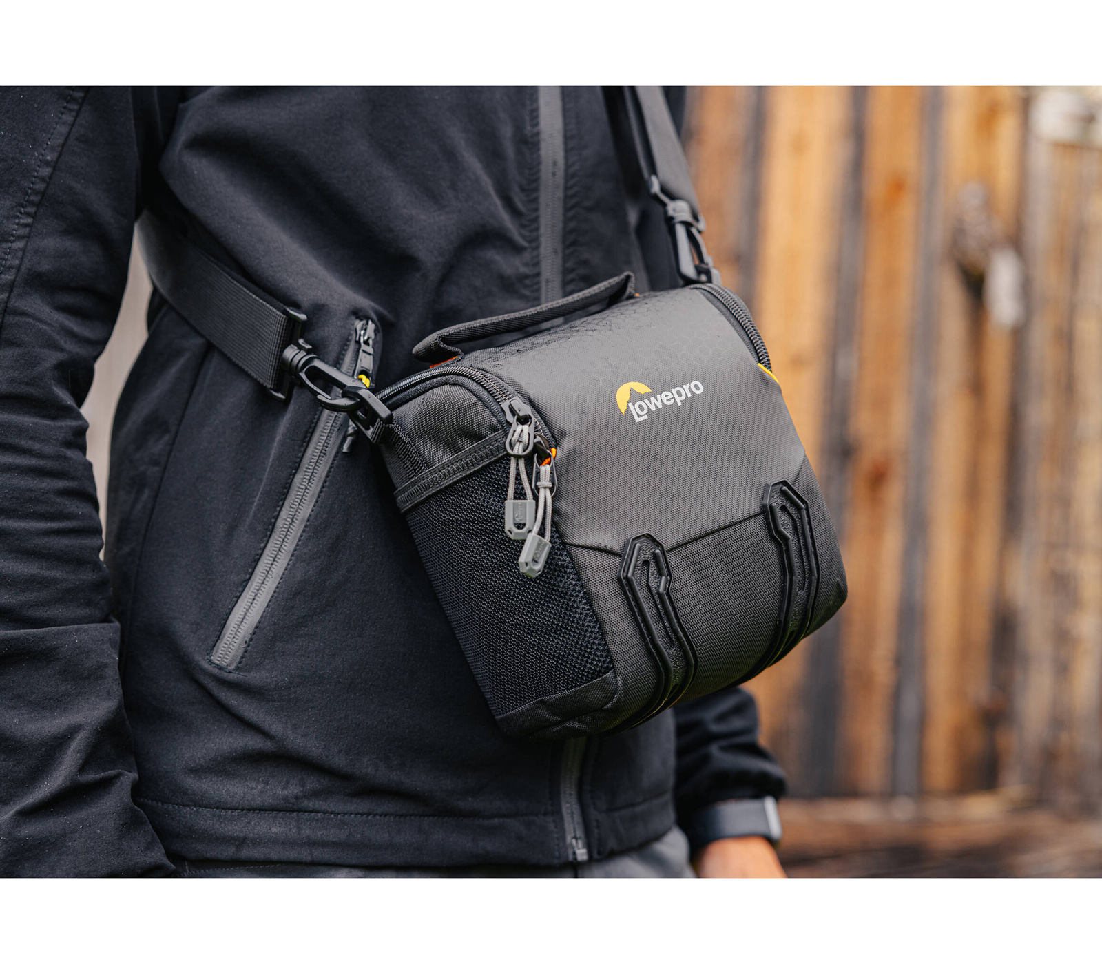 Сумка Lowepro Adventura SH120 III черный