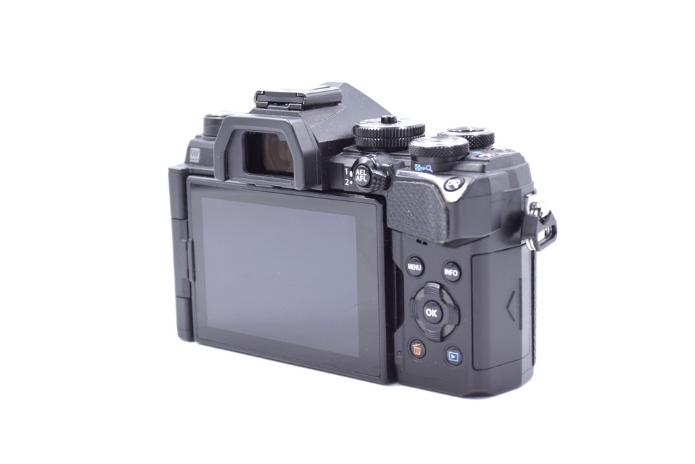 Беззеркальный фотоаппарат Olympus OM-D E-M5 Mark III Body, черный (состояние 5) (б/у)