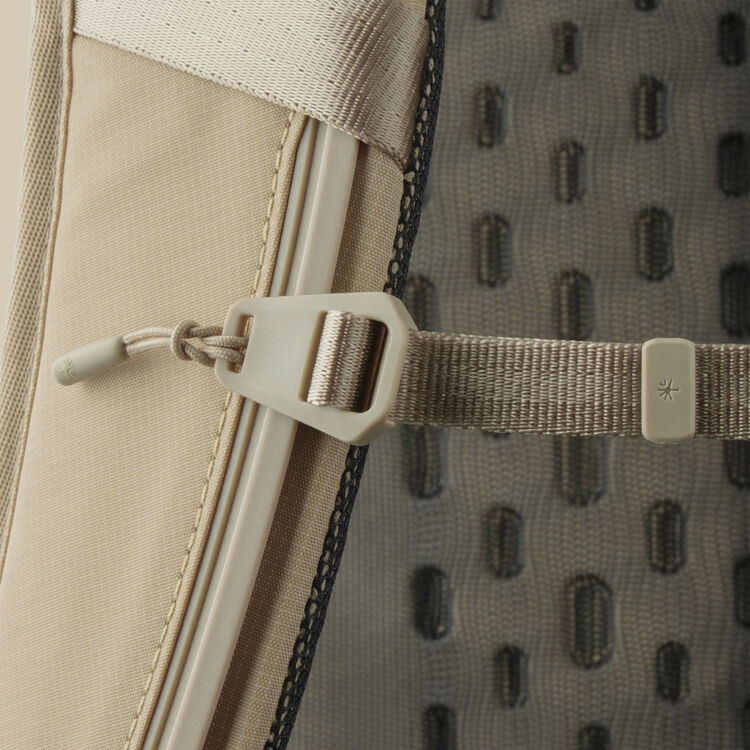 Рюкзак PGYTECH OneGo Roamer Tote Backpack 18L, цвет: Sand Khaki