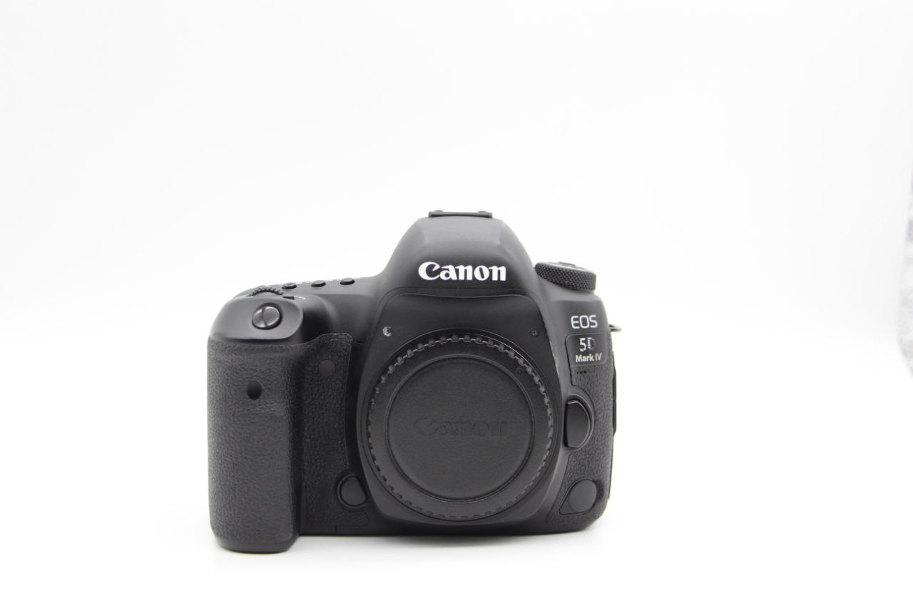Зеркальный фотоаппарат Canon EOS 5D Mark IV body (cостояние 4-) (б/у)
