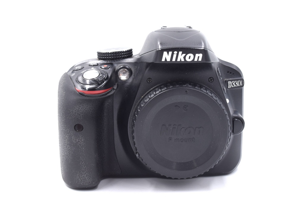 Зеркальный фотоаппарат Nikon D3300 Body (состояние 4) (б/у)