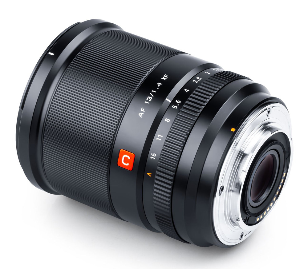 Объектив Viltrox AF 13mm f/1.4 XF Fujifilm