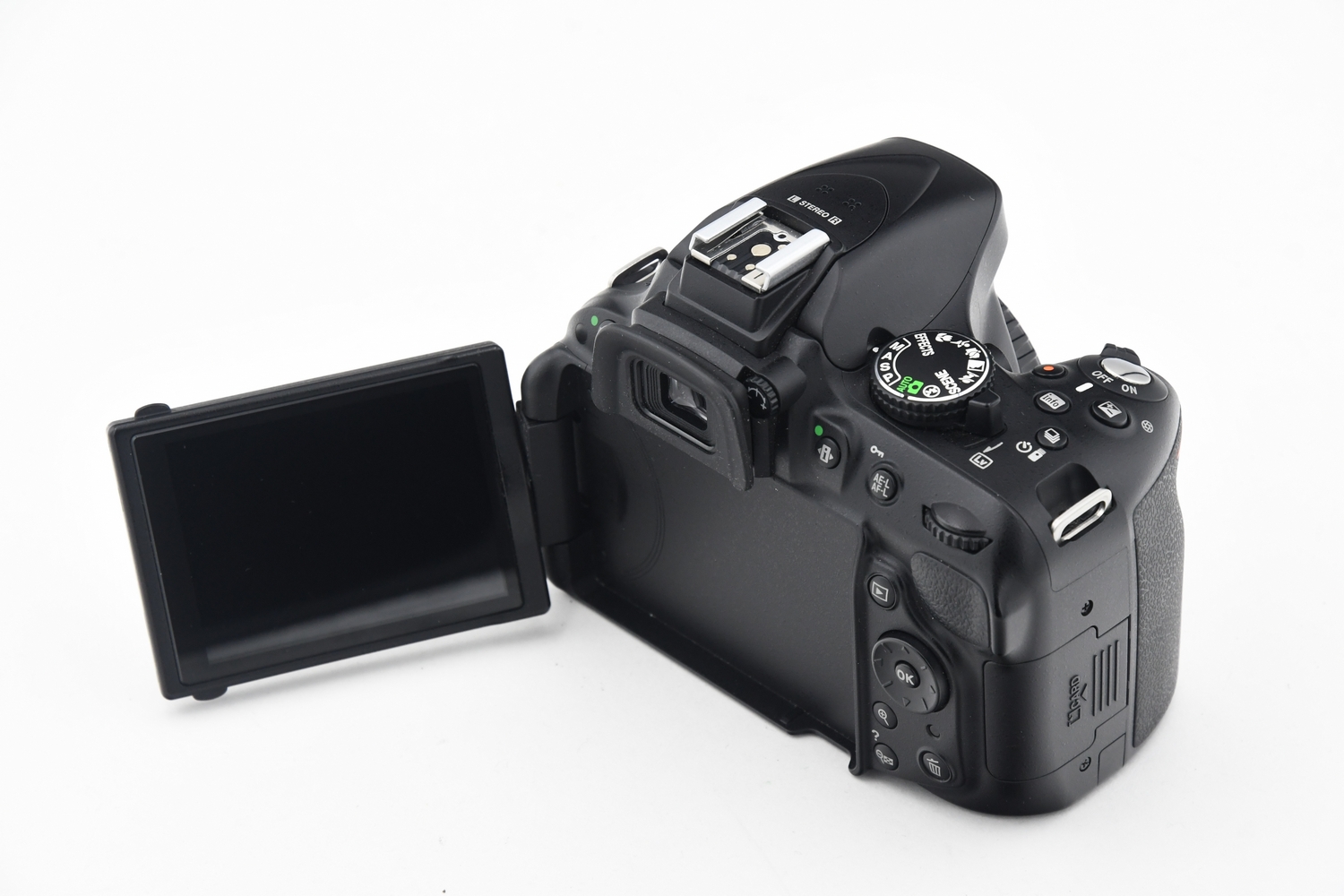 Зеркальный фотоаппарат Nikon D5200 Body (состояние 5) (б/у)