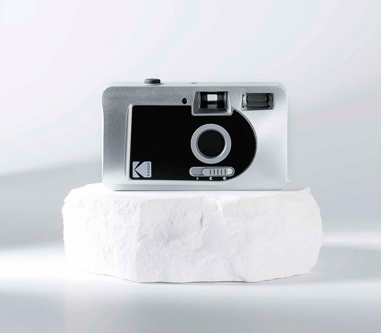 Компактный фотоаппарат Kodak S88 Motorized Film Camera Black