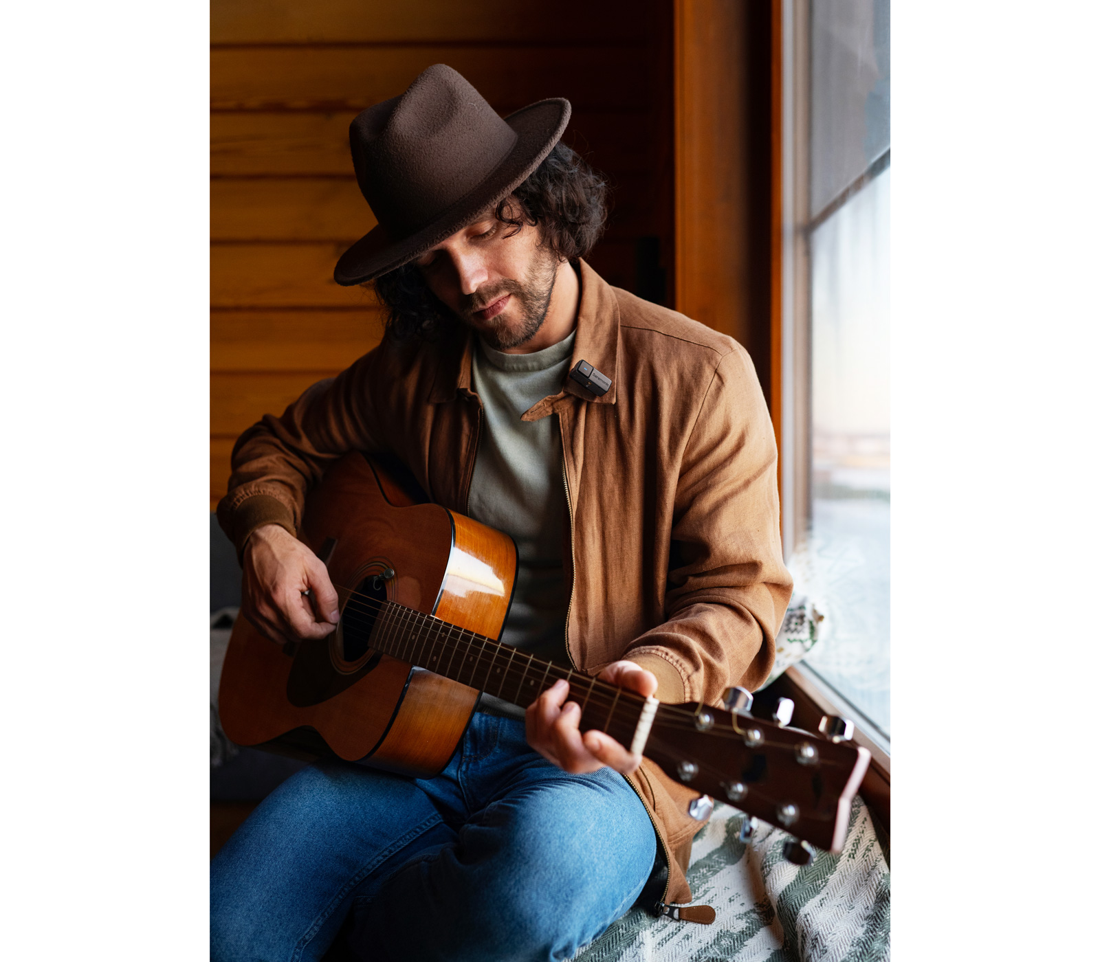 Беспроводная система Saramonic Air-01, TX+TX+RX, приемник + 2 передатчика, кейс