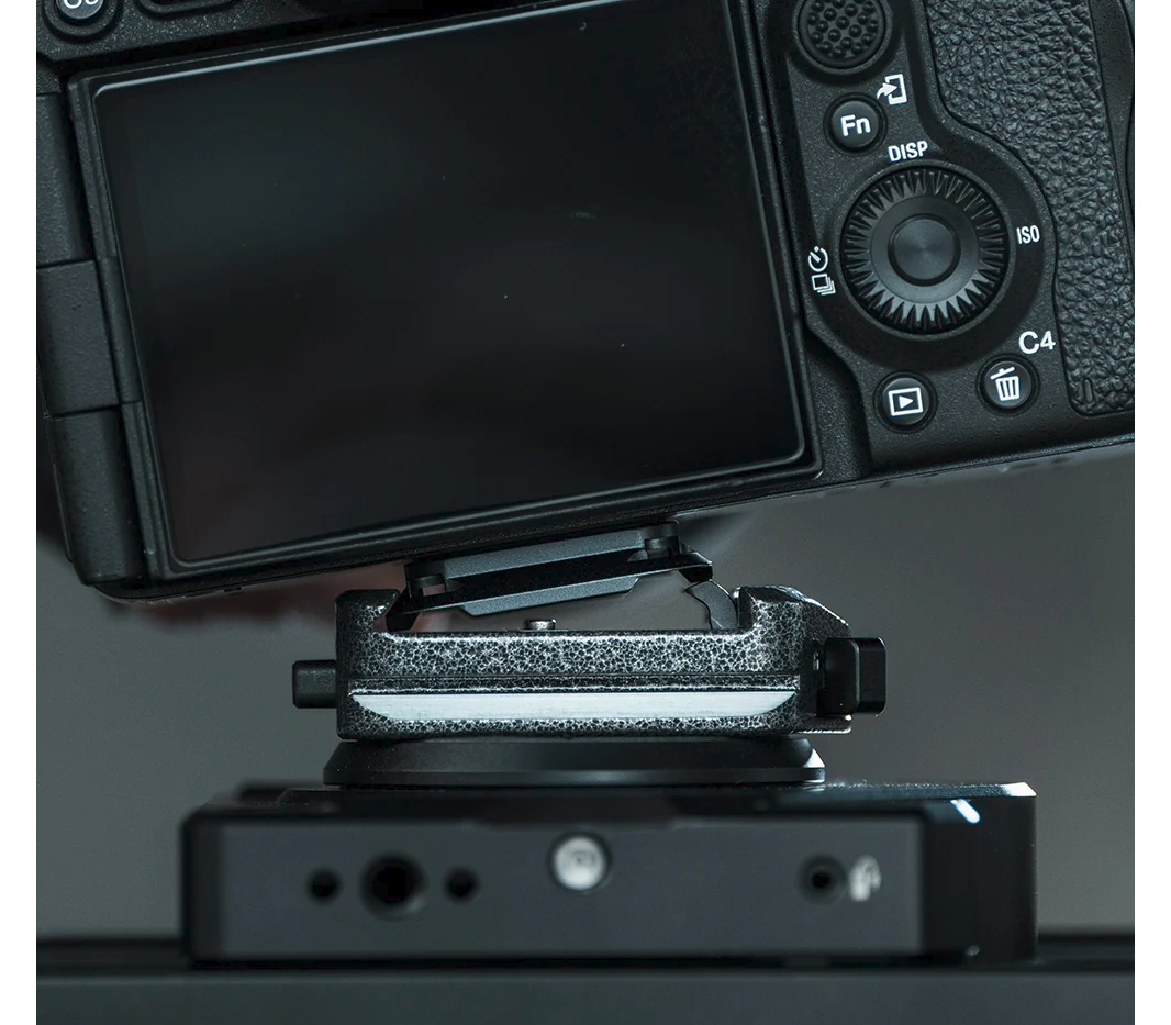 Крепление и съемная площадка PGYTECH Arca-Type Quick Release Clamp & Plate V2