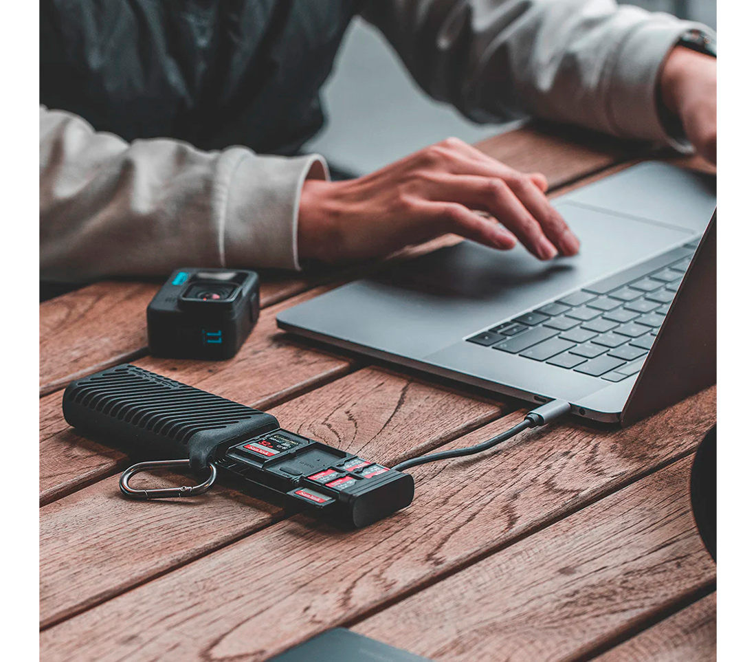 Карт-ридер и чехол PGYTECH CreateMate, SD / microSD, черный