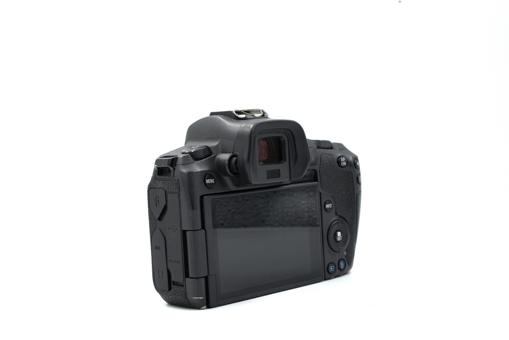 Беззеркальный фотоаппарат Canon EOS R Body (состояние 5-) (б/у)