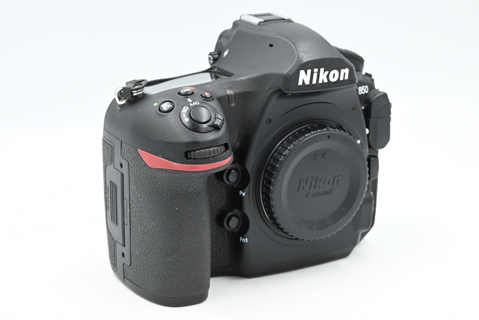 Зеркальный фотоаппарат Nikon D850 Body - с.н. 6066021 (состояние 5) (б/у)