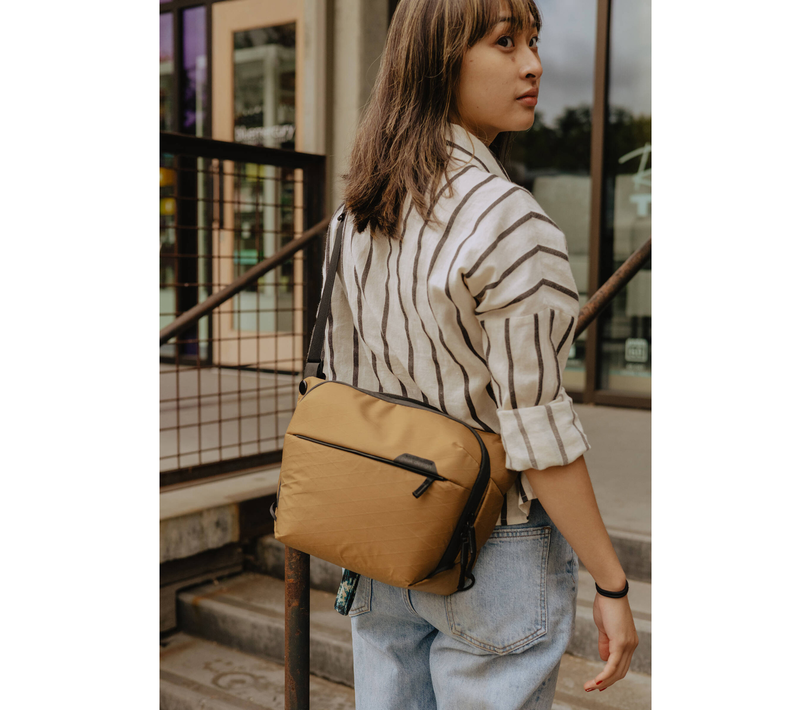 Сумка Peak Design The Everyday Sling 6L v2 Coyote, коричневая