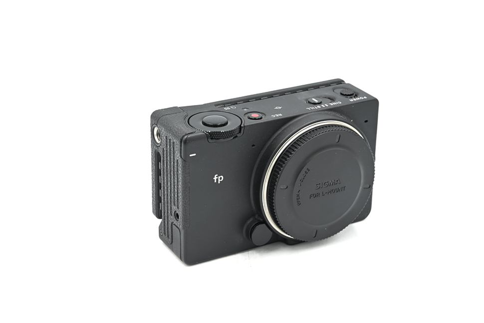 Беззеркальный фотоаппарат Sigma fp Body (состояние 5-) (б/у)