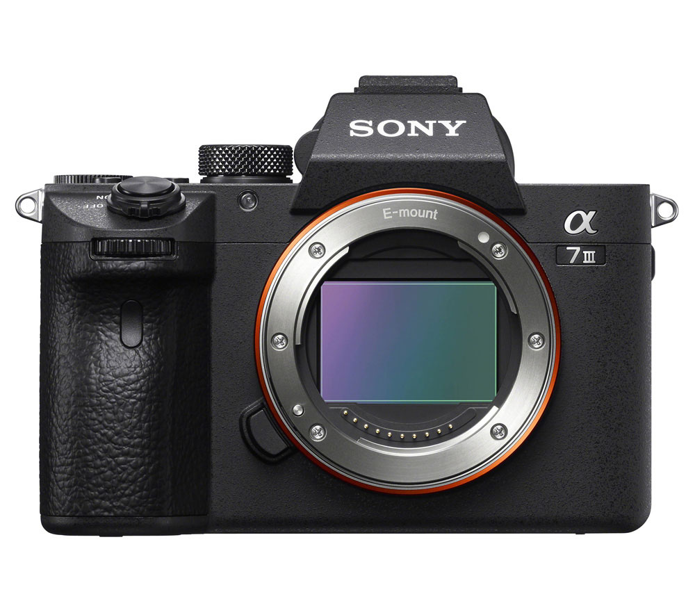 Беззеркальный фотоаппарат Sony Alpha a7 III kit 28-70mm OSS II