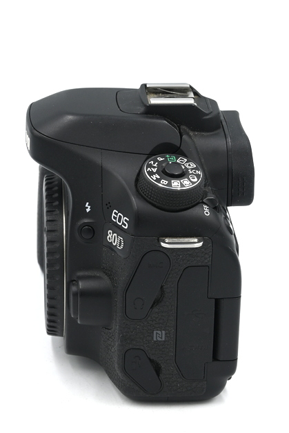 Зеркальный фотоаппарат Canon EOS 80D Body (состояние 5-) (б/у)