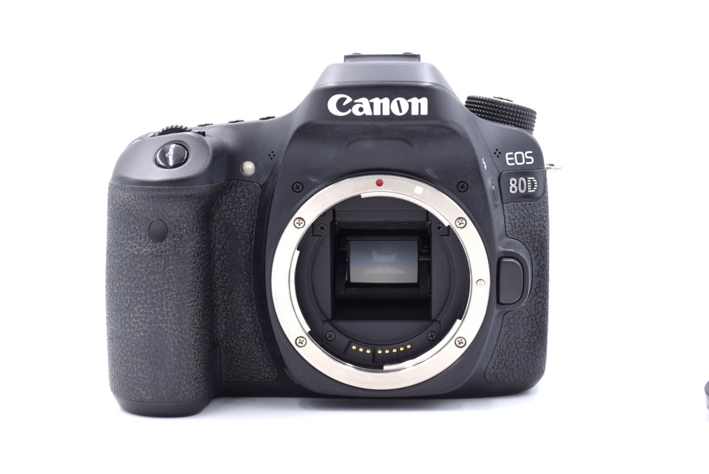 Зеркальный фотоаппарат Canon EOS 80D Body (состояние 5-) (б/у)