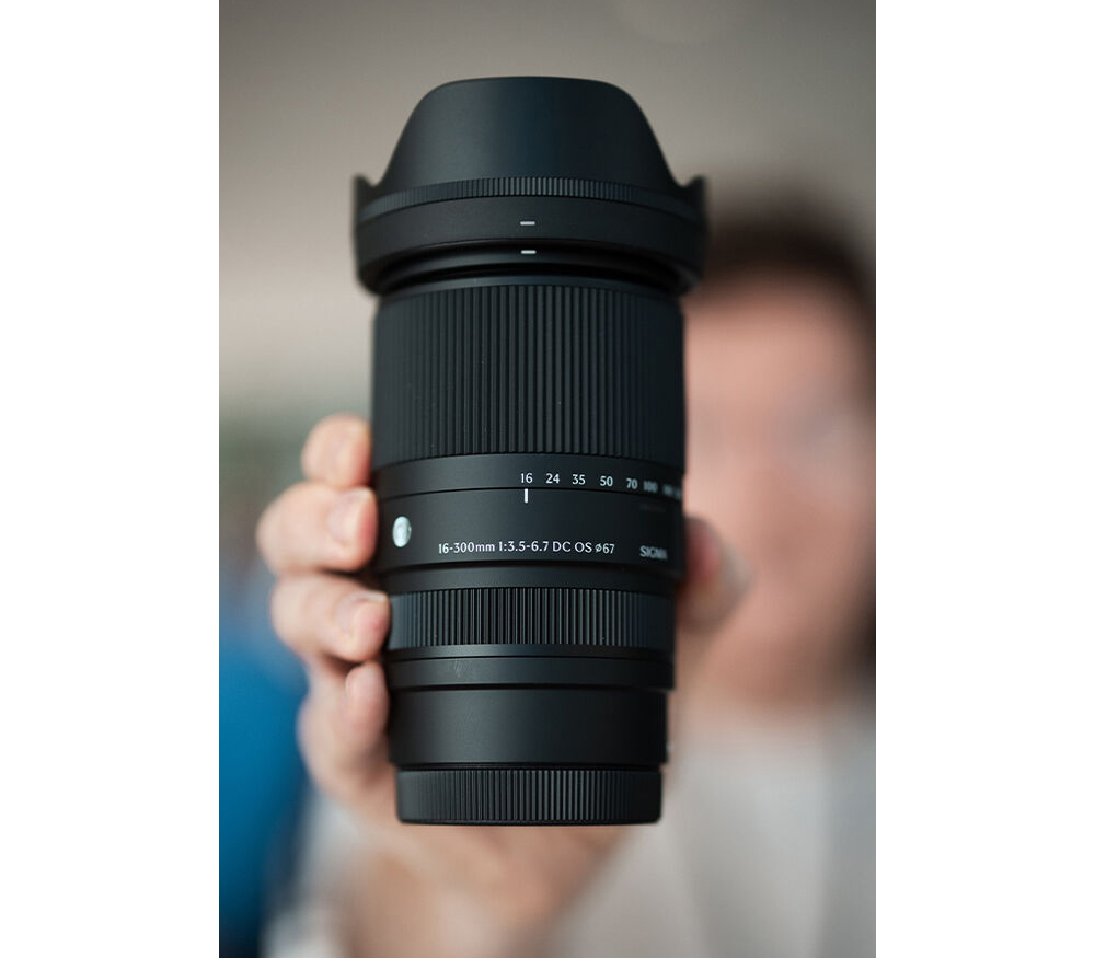 Объектив Sigma 16-300mm f/3.5-6.7 DC OS Contemporary Sony E