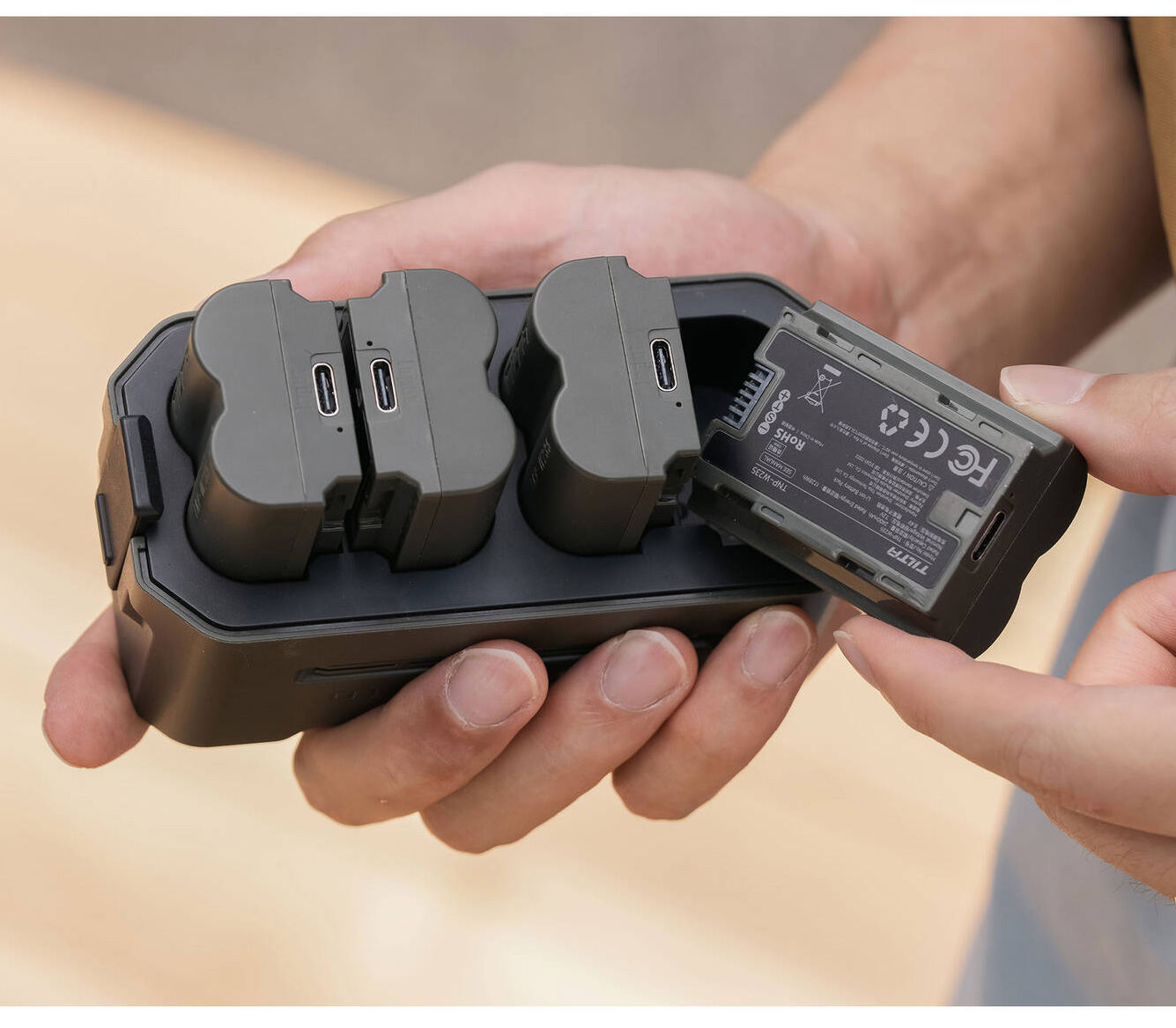 Аккумулятор Tilta NP-W235 с разъемом USB-C, 2400 мАч