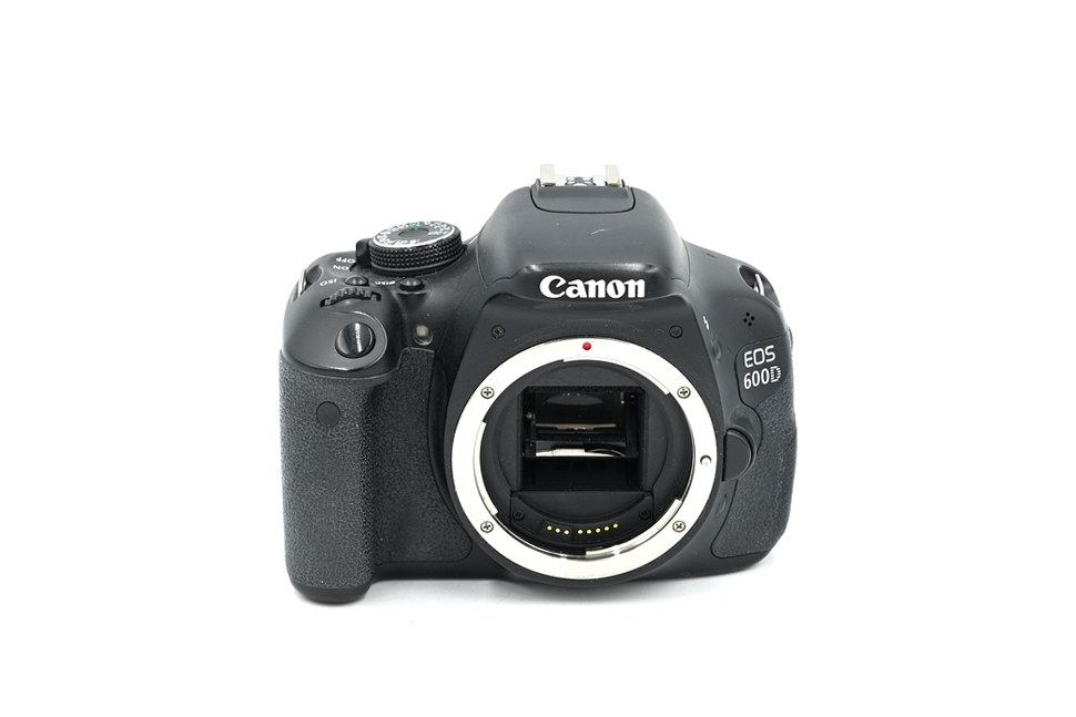 Зеркальный фотоаппарат Canon EOS 600D Body (состояние 4) (б/у)