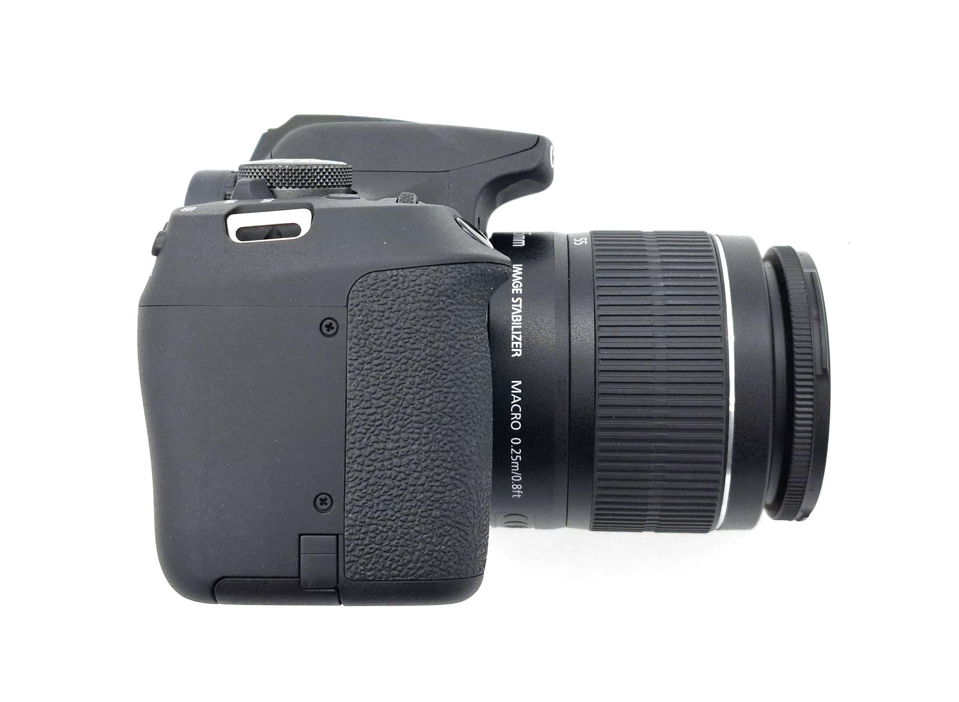 Зеркальный фотоаппарат Canon EOS 2000D Kit EF-S 18-55 IS II (состояние 5-) (б/у)