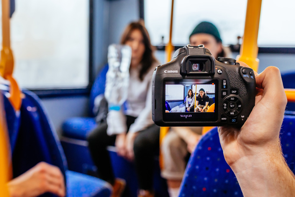 Зеркальный фотоаппарат Canon EOS 2000D Kit EF-S 18-55mm IS II (уцененный)